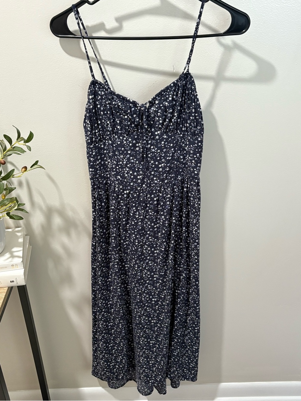 Hollister Navy Ditsy Floral Smocked Midi Dress Size Small